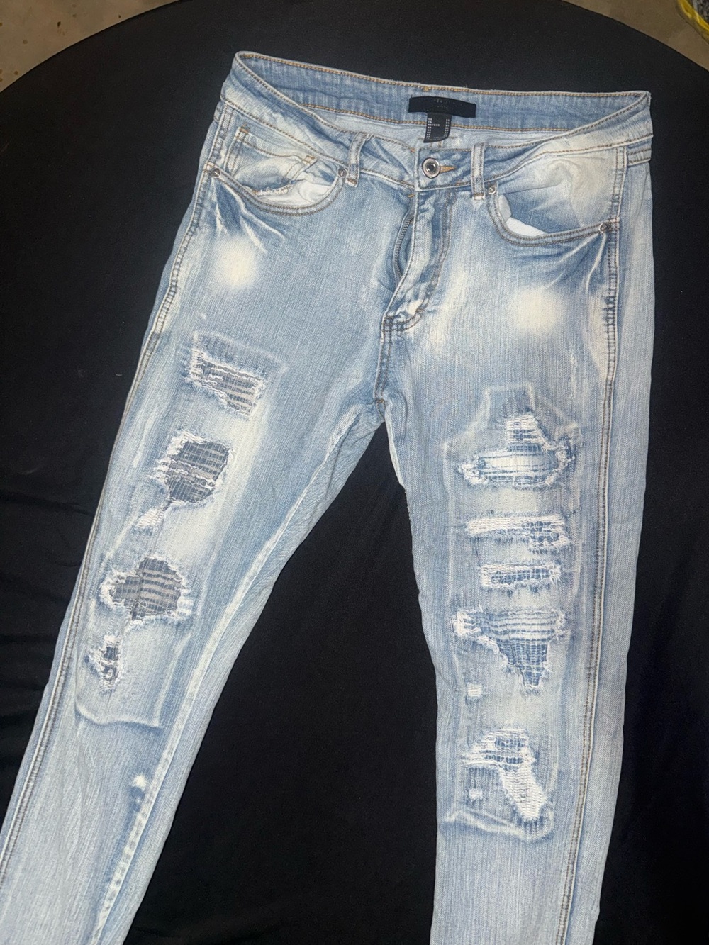 Forever 21 Light Wash Distressed Skinny Jeans